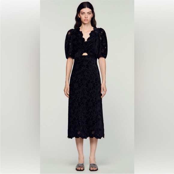 Sandro Ellen Velvet Scallop Maxi Black Noir Floral
Black Dress size 40/10 NWOT - Picture 1 of 16